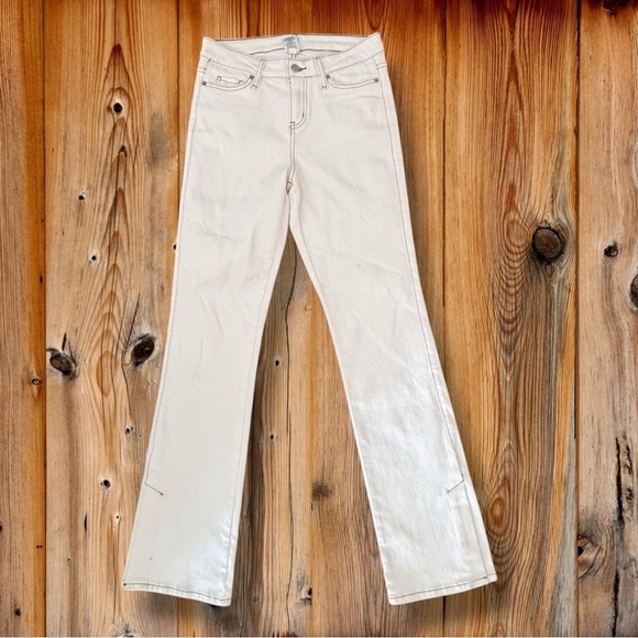Time and Tru Size 2 Mid Rise Bootcut Winter White Denim Jeans w/Side Vents - Picture 6 of 10